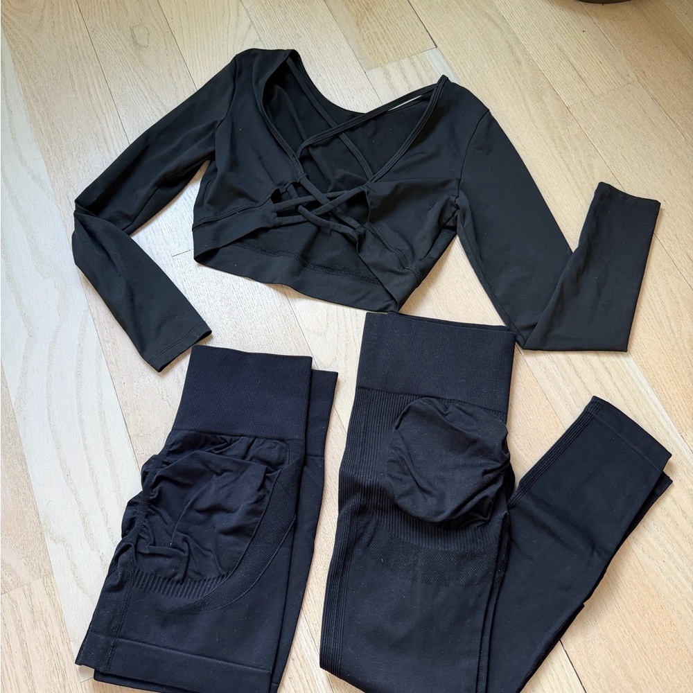 Activewear Crop Top Short & Leggings Bundle Butt Enhancing Open Back Long Sleeve